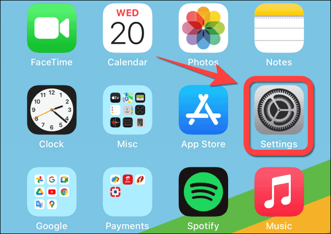Tap to open the settings app on iphone 1 - Πώς να απενεργοποιήσετε το αυτόματο Night Mode