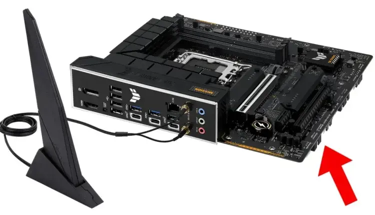 Η ASUS έφτιαξε ανάποδη μητρική που τα καλώδια μπαίνουν από πίσω!