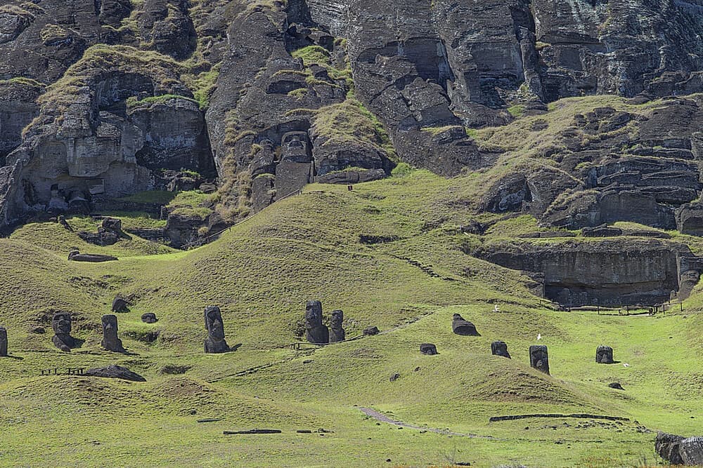 site 0715 0007 1000 667 20130910160158 - Αποκαλύφθηκε κρυμμένο άγαλμα στο Νησί του Πάσχα (ΕΙΚΟΝΕΣ+ΒΙΝΤΕΟ)