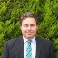 trokanas e1646381094253 - Ιατρικές διαφημίσεις: Το Instagram θέλει να κόψω τη μύτη μου