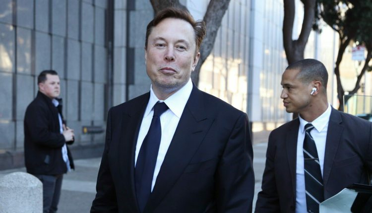 Αντιμέτωπος με αγωγή 258 δισ. δολαρίων για το Dogecoin