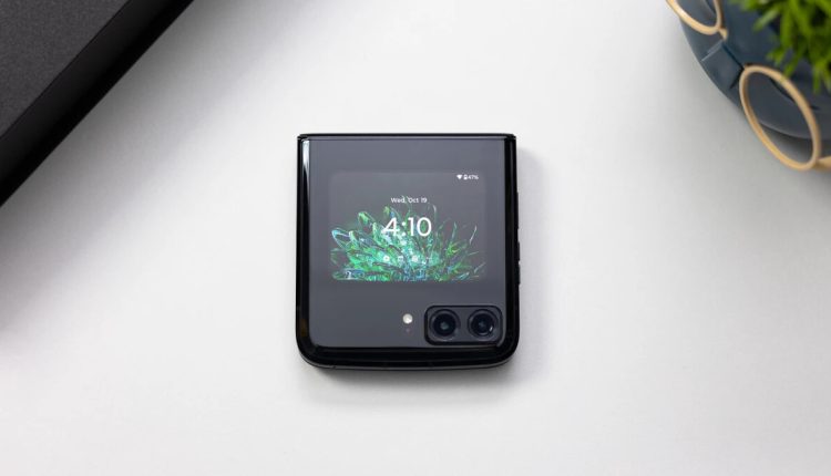 Εικόνες της μεγάλης οθόνης γρήγορης προβολής στη διαρροή Motorola Razr 40 Ultra