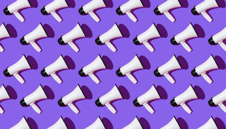 Μάχη δύο εταιρειών μάρκετινγκ