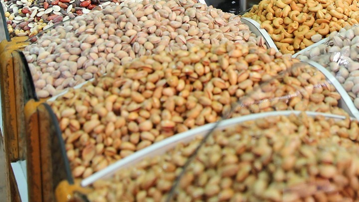 Πώς τρέφονται οι αιωνόβιοι- 6 καθηγητές του ΕΚΠΑ δίνουν διατροφικές συμβουλές