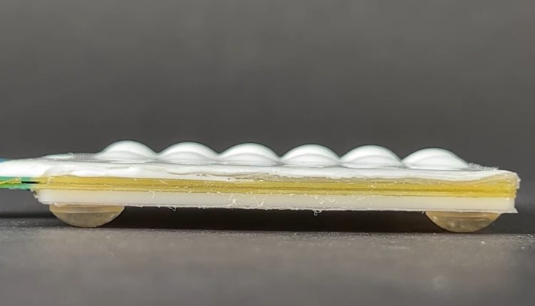 Τα μελλοντικά smartphone ενδέχεται να διαθέτουν ένα προσωρινό αναδυόμενο πληκτρολόγιο στην οθόνη