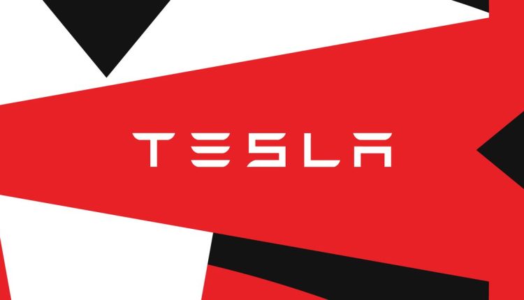 Ο Έλον Μασκ λέει ότι η Tesla «θα δοκιμάσει λίγη διαφήμιση»
