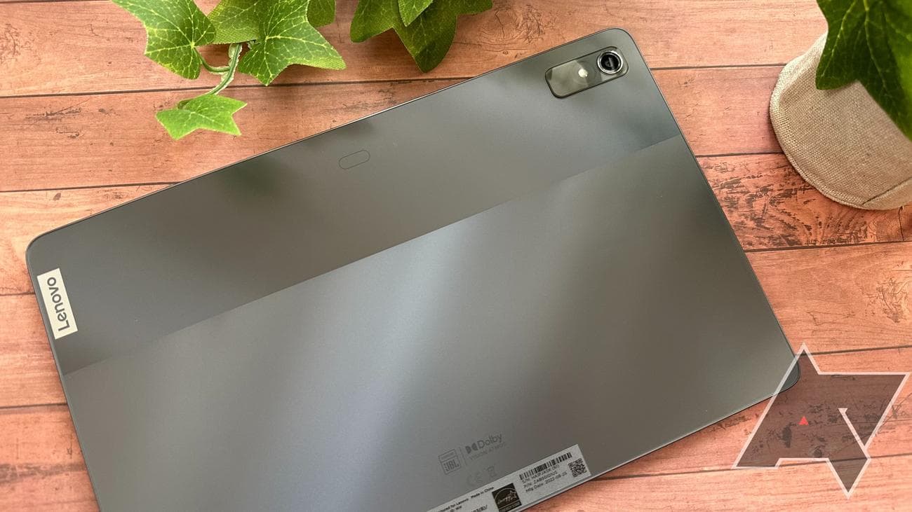 Back panel image of the Lenovo P11 Pro Gen 2