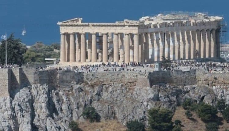 Αμέτρητες οι παράνομες πτήσεις drone πάνω από την Ακρόπολη. Τι ισχύει ;