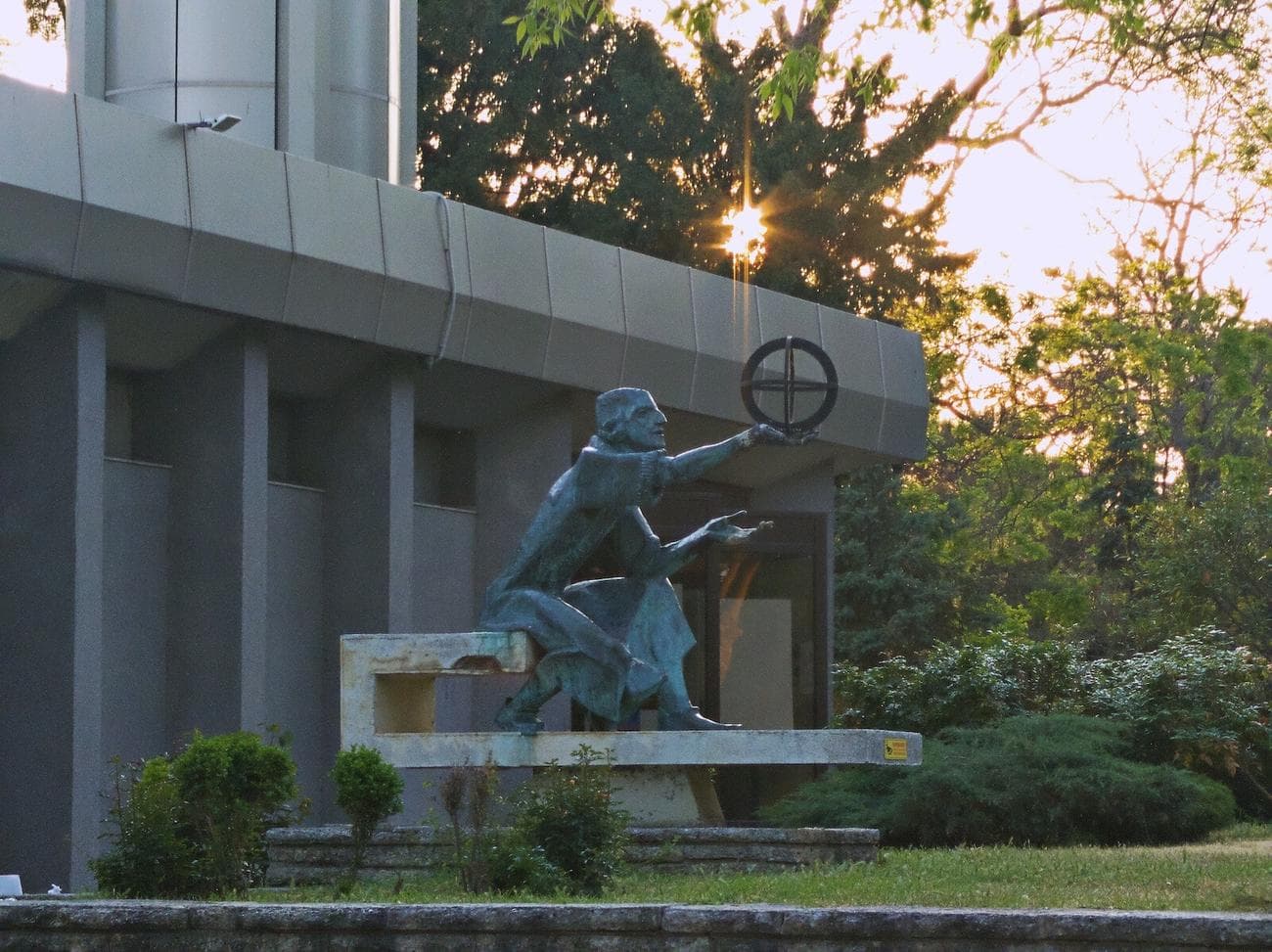 Edited 5.2x zoom photo, from RAW, manual mode - Sony Xperia 1 V review: picture this