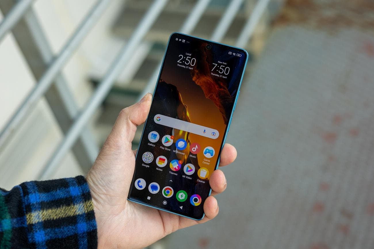 (Πίστωση εικόνας - PhoneArena) - κριτική Poco F5