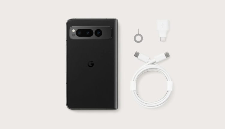 Google Pixel Fold: Τι υπάρχει στο κουτί;
