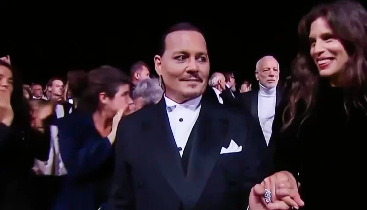 Johnny Depp: Το comeback του στις Κάννες είχε δάκρυα και 7λεπτο standing ovation (ΒΙΝΤΕΟ)