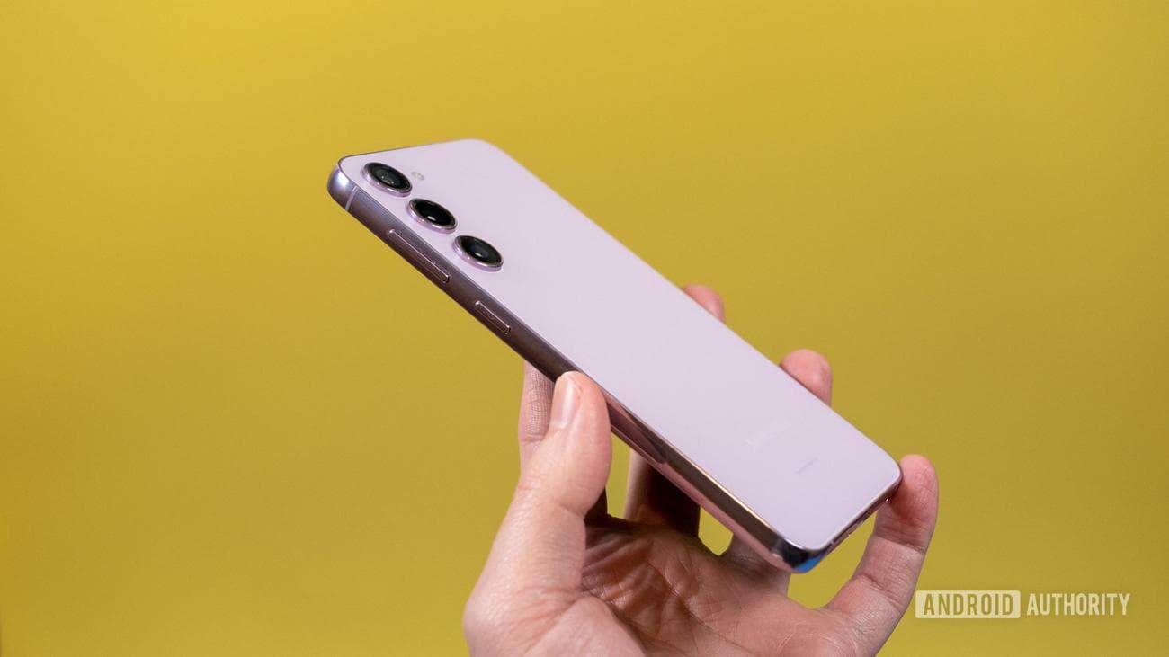 samsung galaxy S23 plus side