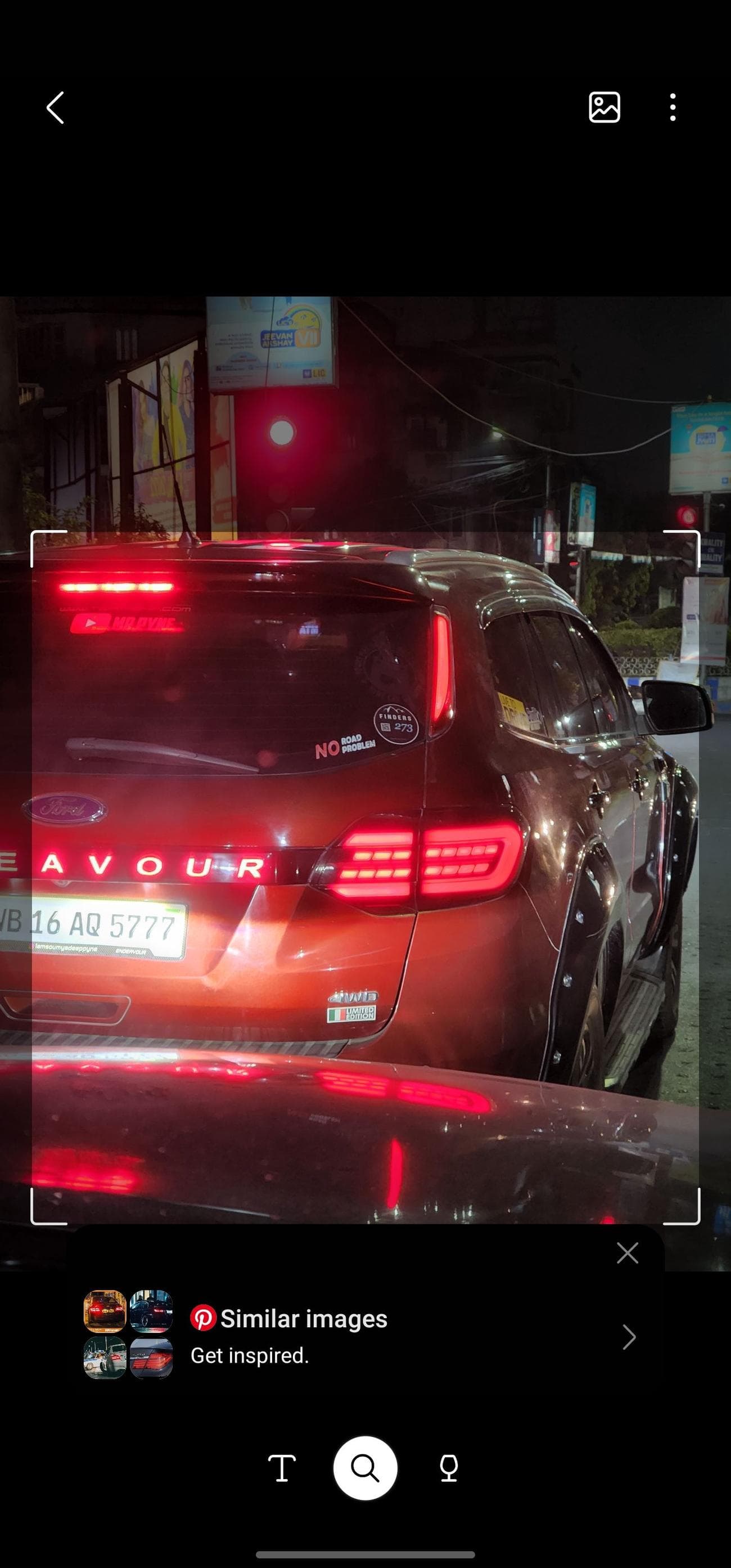 Using Bixby Vision to find more photos on Pinterest in Samsung Gallery