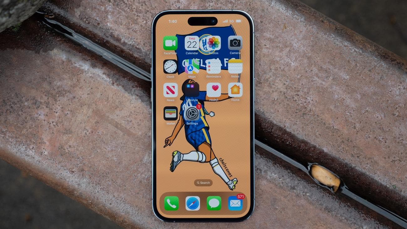 apple iphone 14 pro home screen