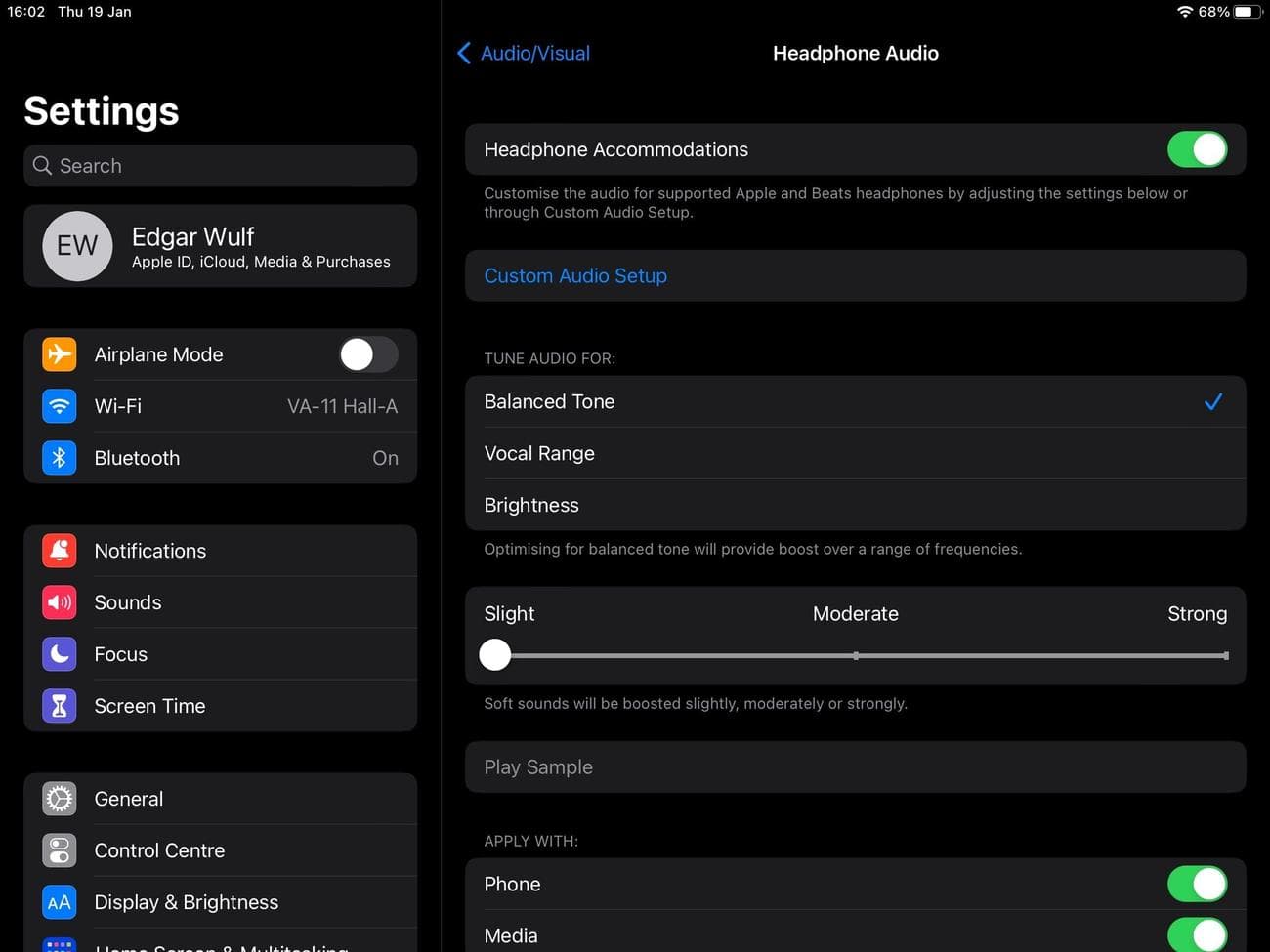 Οι δυνατότητες προσβασιμότητας ήχου ακουστικών iOS