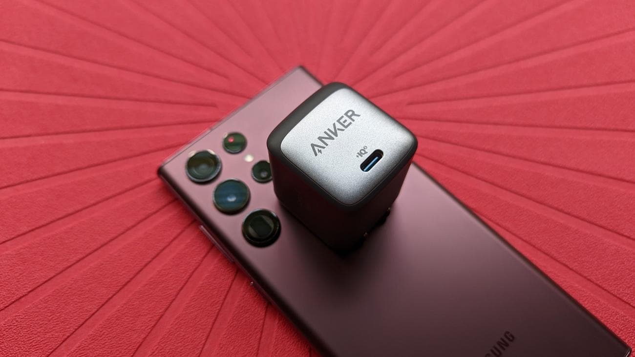 Οι καλύτεροι φορτιστές 45 W για τα Samsung Galaxy S22+ & S22 Ultra το 2023
