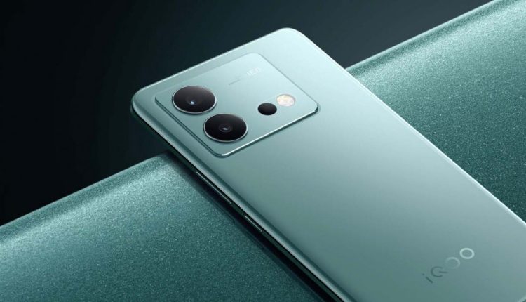 iQOO Neo8 / 8 Pro: επίσημα με 1,5K 144Hz AMOLED οθόνη