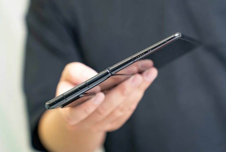 Nubia Z60 Fold: φήμες δείχνουν συσκευή με 7.6" οθόνη