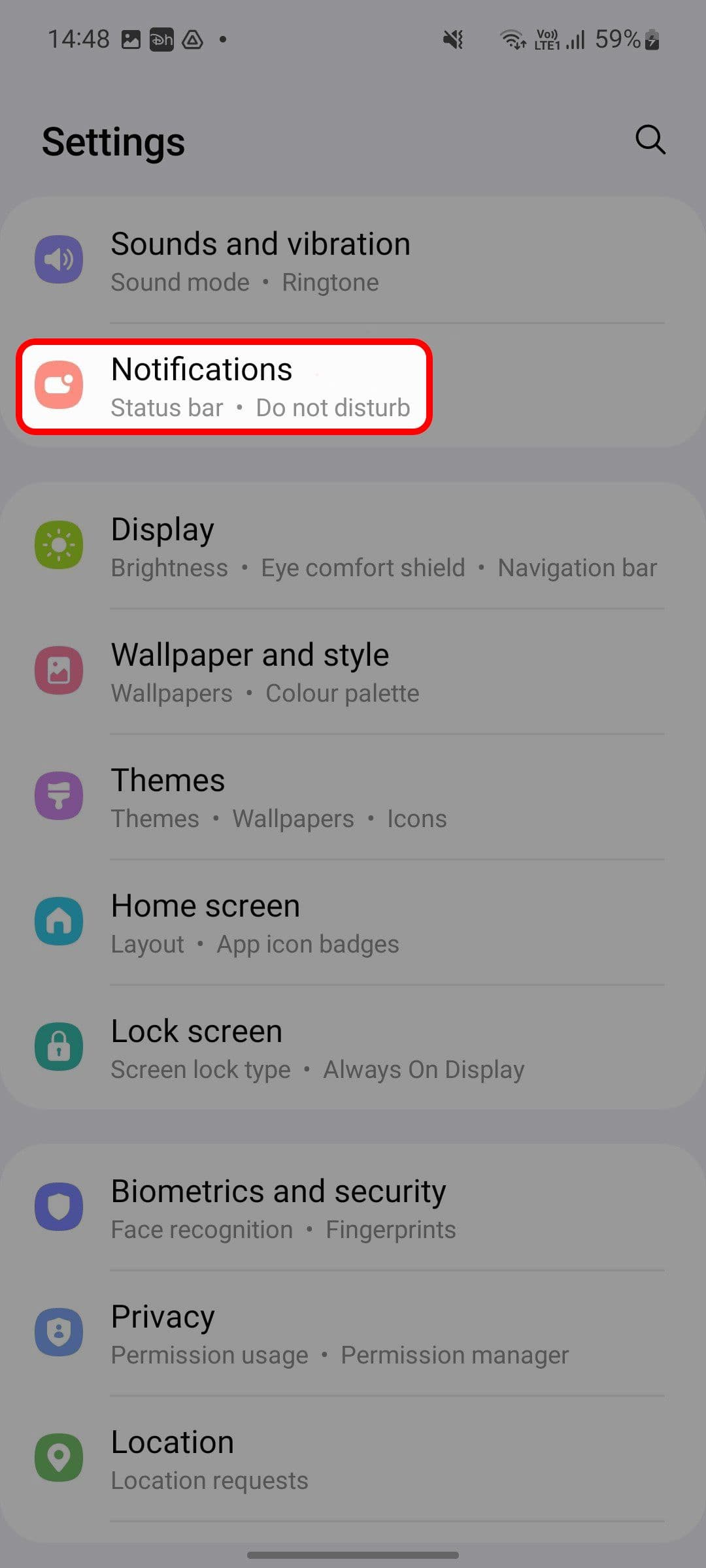 Το μενού ρυθμίσεων του Samsung One UI επισημαίνει την επιλογή Ειδοποιήσεις