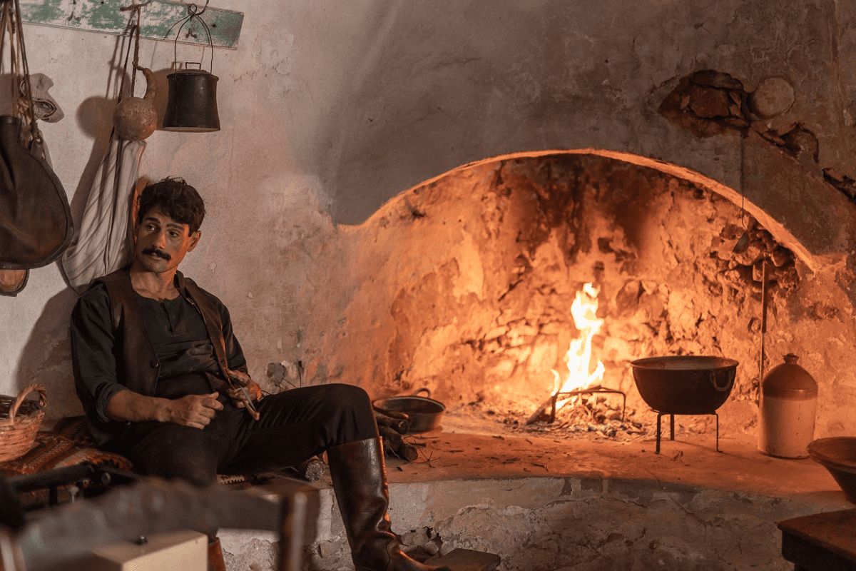 17 Κλωστές: Δείτε τις πρώτες φωτογραφίες από τα γυρίσματα της νέας σειράς του Σωτήρη Τσαφούλια