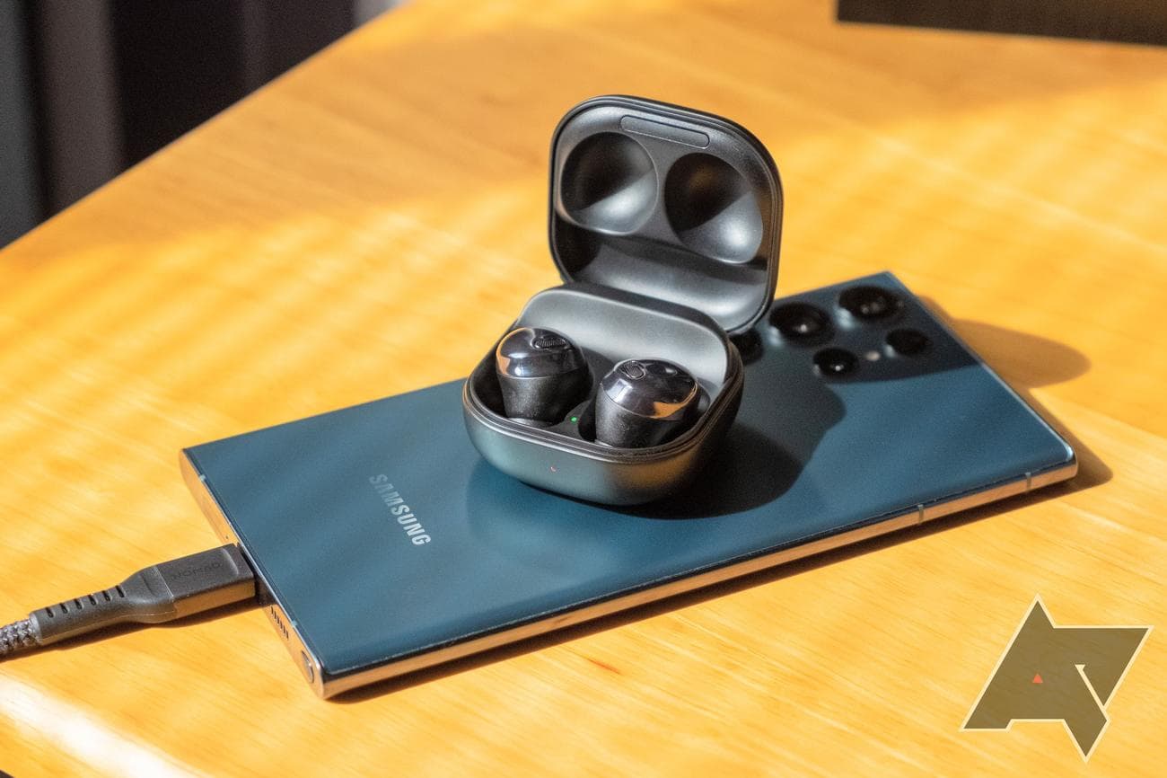 samsung galaxy s22 ultra galaxy buds pro αντίστροφη ασύρματη φόρτιση