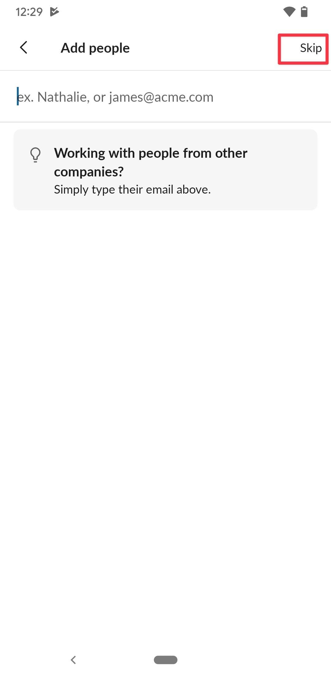 Slack στιγμιότυπο οθόνης εφαρμογής Android που δείχνει την προσθήκη ατόμων και τις επιλογές παράβλεψης