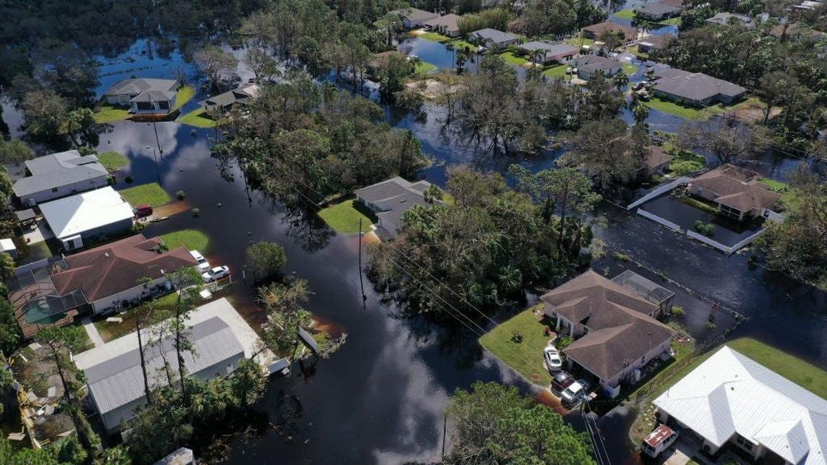 Γιατί οι μετεωρολόγοι προβλέπουν μια «σχεδόν κανονική» περίοδο τυφώνων στον Ατλαντικό
