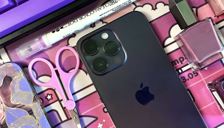 Γιατί τα μοντέλα iPhone Pro δεν έχουν διασκεδαστικά χρώματα;
