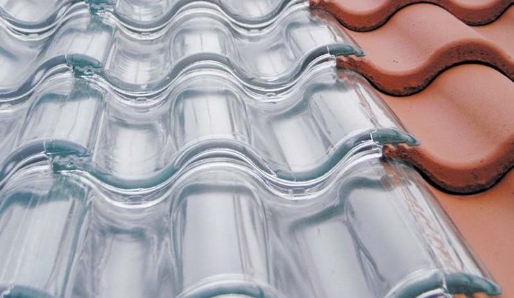 Εταιρεία κατασκεύασε γυάλινα κεραμίδια που ζεσταίνουν το σπίτι σας με ηλιακή ενέργεια