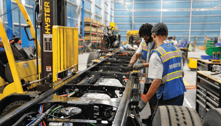 Η American Yellow Bus Company είναι all-in σε ηλεκτρικό
