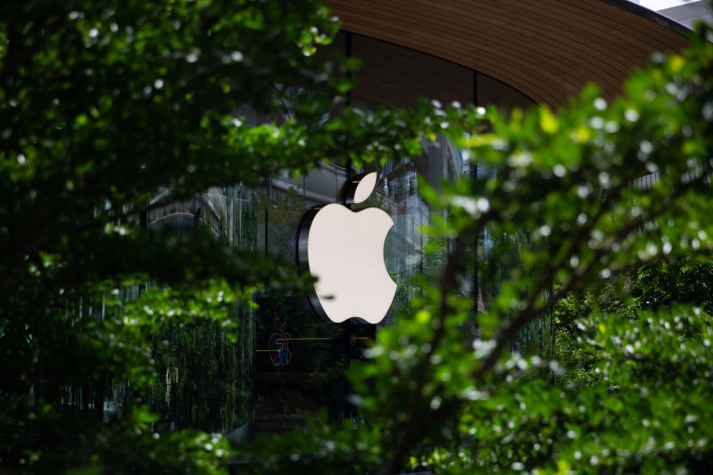 Η Apple φέρεται να περιορίζει την εσωτερική χρήση εργαλείων που υποστηρίζονται από AI, όπως το ChatGPT και το GitHub Copilot

