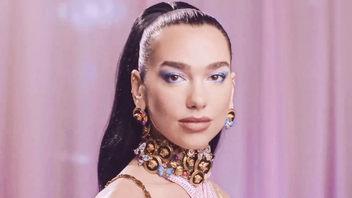 Η Dua Lipa θα τραγουδήσει για την Barbie της Margot Η Dua Lipa θα τραγουδήσει για την Barbie της Margot Robbie (ΒΙΝΤΕΟ)