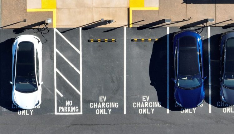 Η ExxonMobil βυθίζει το λιπαρό δάχτυλό της στην εξόρυξη λιθίου
