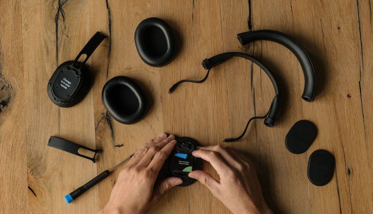 Η Fairphone εφαρμόζει τις έξυπνες δυνατότητες επισκευής στα ακουστικά
