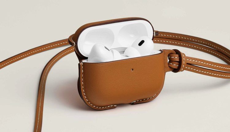 Η Hermès λανσάρει High-End AirPods Pro Case και Lanyard
