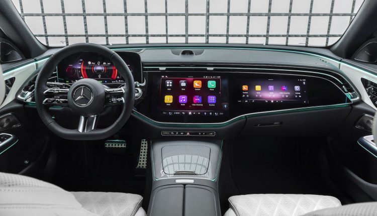 Η Mercedes-Benz ετοιμάζεται να λανσάρει υποστήριξη ψηφιακού κλειδιού αυτοκινήτου για iPhone και Apple Watch στο πιο πρόσφατο Sedan E-Class
