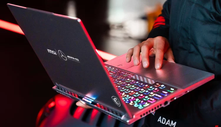 Η Mercedes έχει πλέον το δικό της laptop!