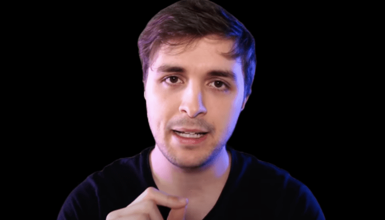 Η κριτική του YouTuber Dalas πρέπει να διαβάσει την πρόταση δυσφήμισης στην κάμερα
