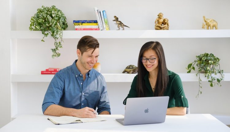 Η νέα εφαρμογή δημιουργίας πλούτου της Plenty στοχεύει ζευγάρια που συνδυάζουν οικονομικά
