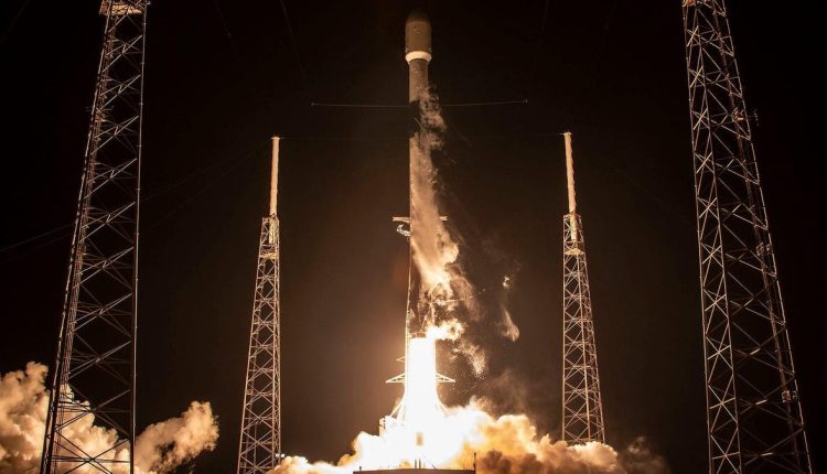 Ο DeSantis υπογράφει νομοσχέδιο για την προστασία της SpaceX από αγωγές για την ασφάλεια του πληρώματος
