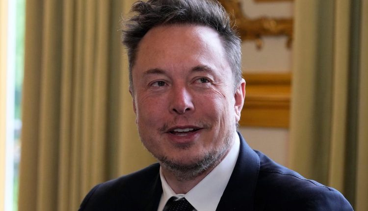 Ο Elon Musk υποστηρίζει περισσότερες περικοπές θέσεων εργασίας στη Silicon Valley
