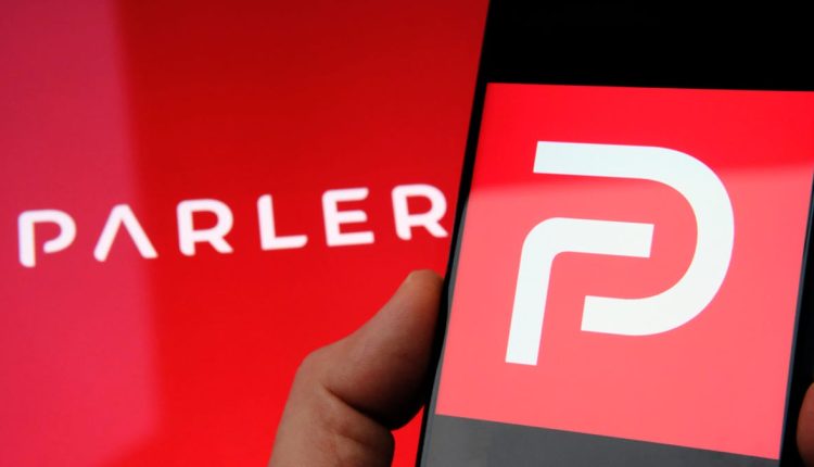 Ο Troy Smocks, 6ης Ιανουαρίου, κατάδικος, μηνύει τον Parler για 370 εκατομμύρια $ Over Ban
