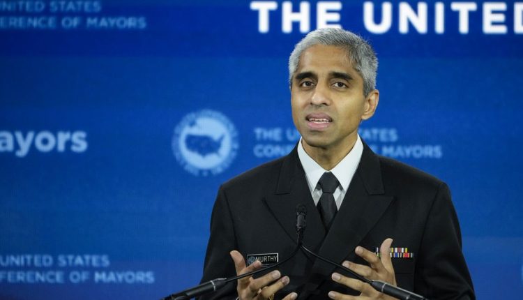 Ο Γενικός Χειρουργός των ΗΠΑ λέει ότι τα μέσα κοινωνικής δικτύωσης μπορεί να είναι επικίνδυνα για την υγεία των εφήβων
