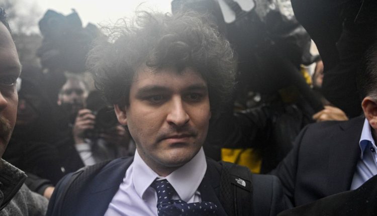 Ο πρώην διευθύνων σύμβουλος της FTX, Sam Bankman-Fried, προσπαθεί να απορρίψει τις περισσότερες κατηγορίες εναντίον του στις ΗΠΑ