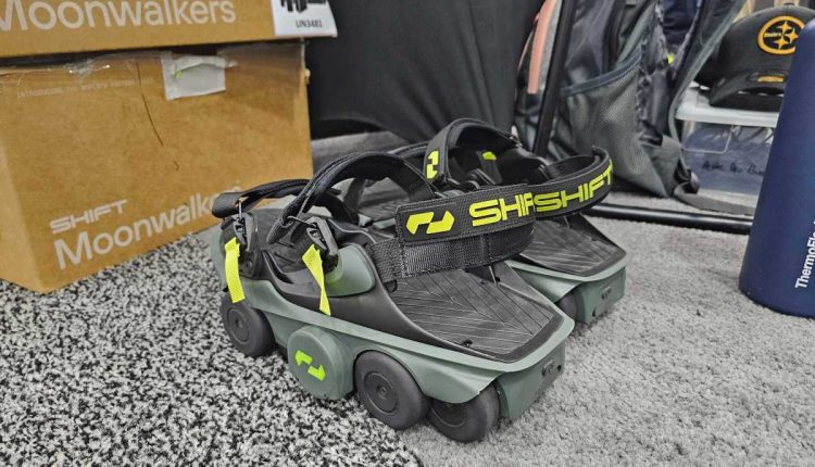 Πηγαίνοντας μια βόλτα με τα ηλεκτρικά πατίνια Moonwalker της Shift
