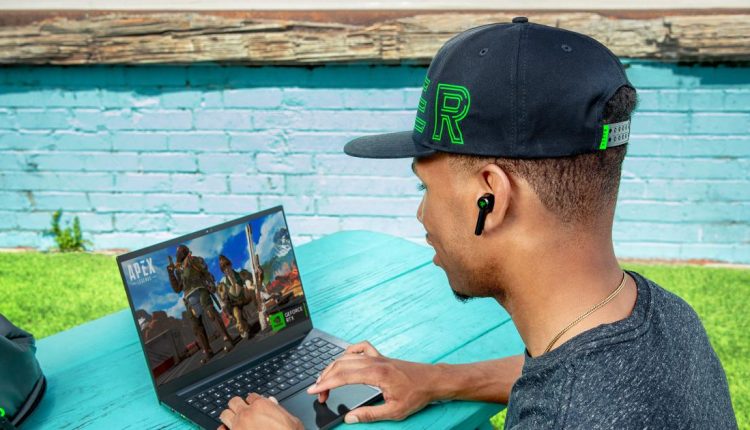 Τα νέα gaming ακουστικά της Razer περιλαμβάνουν ένα dongle χαμηλής καθυστέρησης
