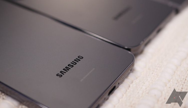 galaxy-s23-back-samsung-logo