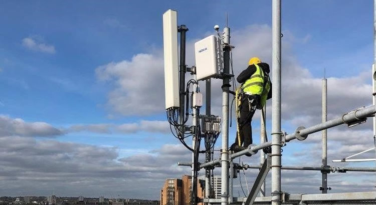 Το 5G έρχεται στην Ελλάδα και θα πιάνει αστρονομικές ταχύτητες