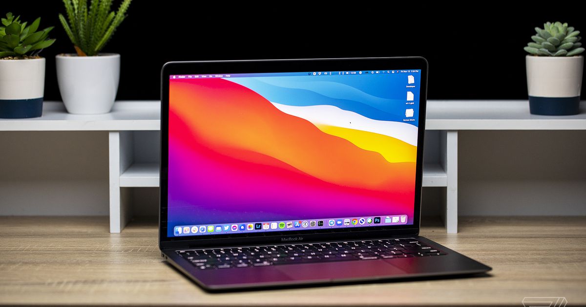 Το M1 MacBook Air της Apple πωλείται στην καλύτερη τιμή του μέχρι σήμερα στο Amazon
